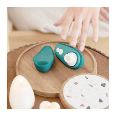 Womanizer Liberty 2 - Dark Petrol Unboxed View