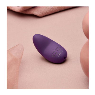 LELO - Lily 3 - Dark Plum Unboxed View