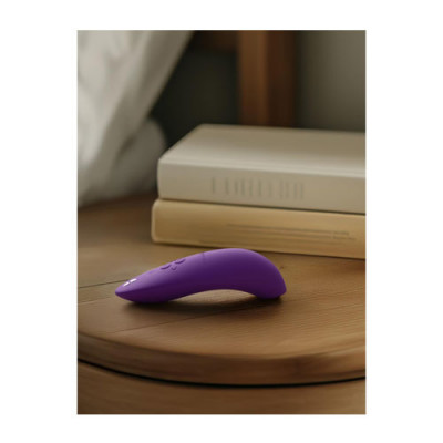 We-Vibe Melt 2 - Purple Unboxed View