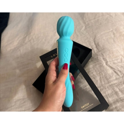 LELO - Switch - Aqua Unboxed View