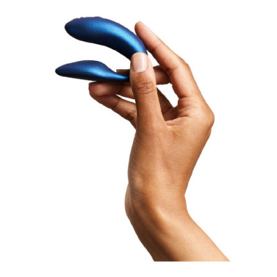 We-Vibe Chorus Couples Vibrator - Cosmic Blue Handheld View
